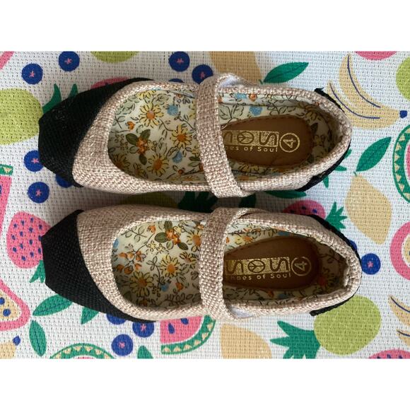 Shoes of Souls Size 4 Tweed Toddler Shose - Picture 8 of 8